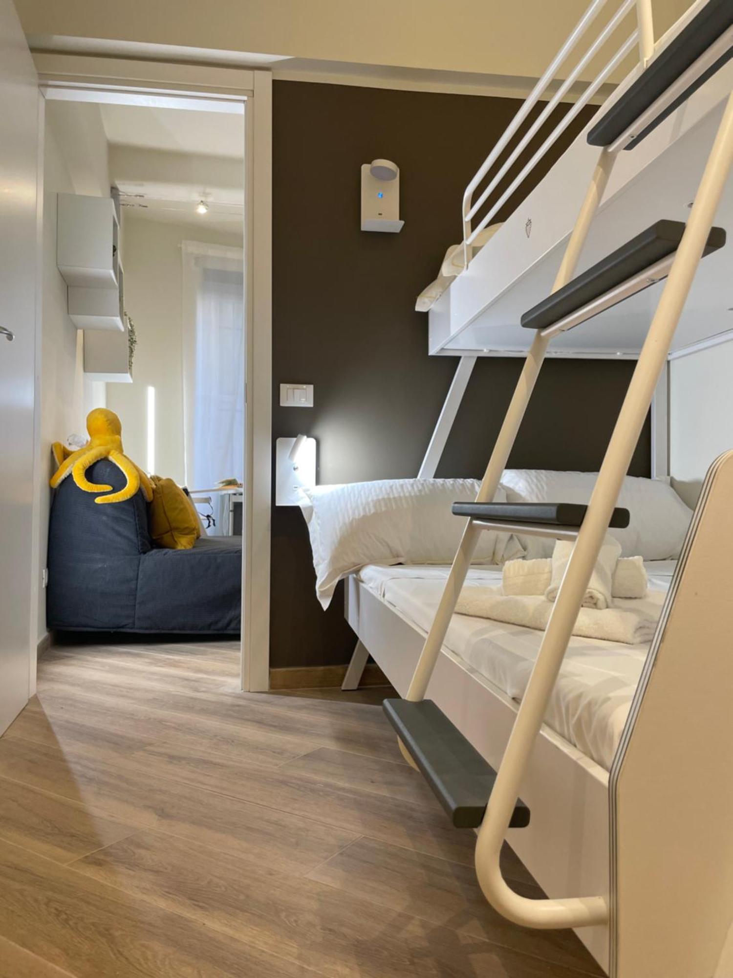 Happy Family Apartments Incantesimo เจนัว ภายนอก รูปภาพ