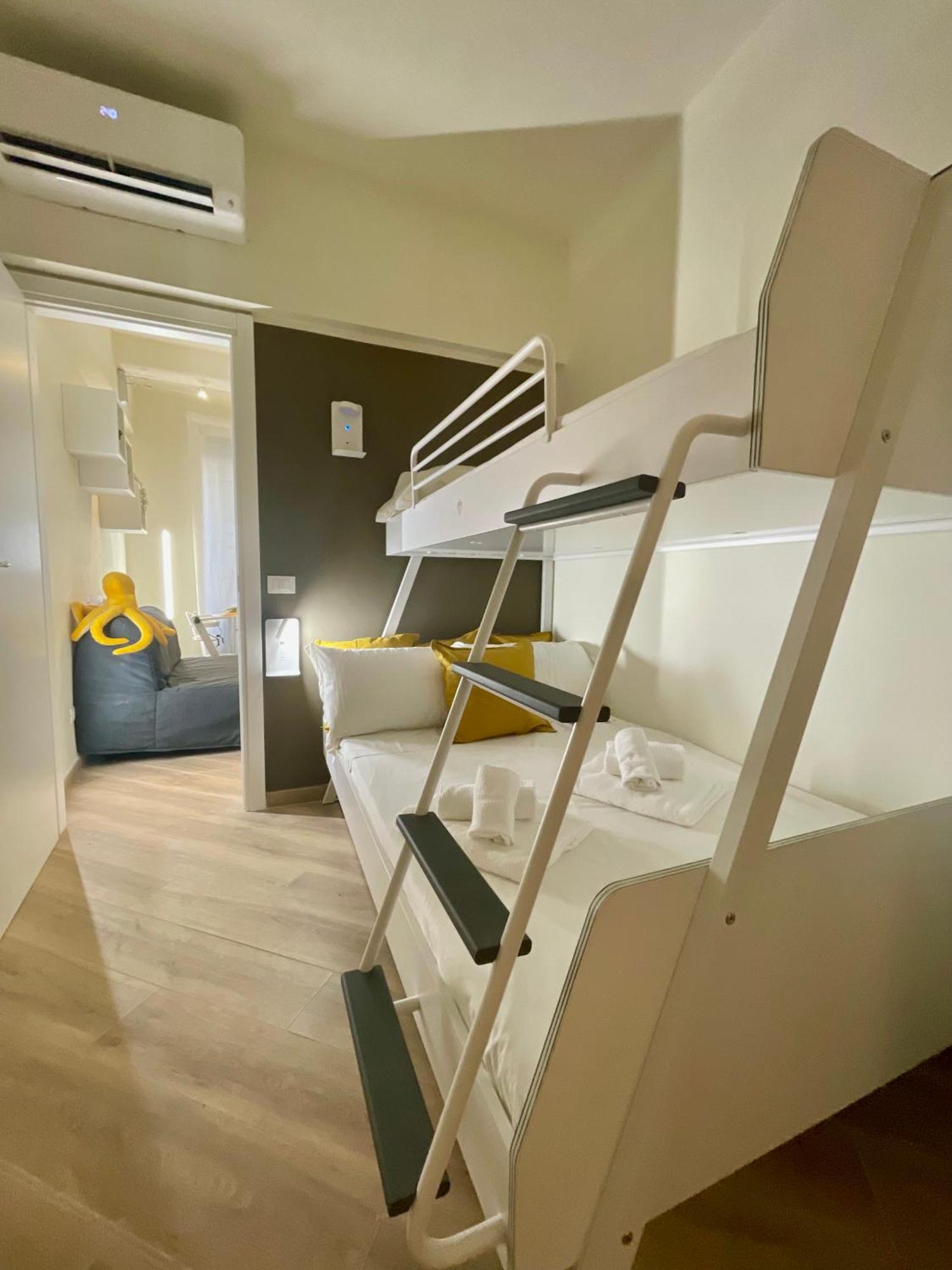 Happy Family Apartments Incantesimo เจนัว ภายนอก รูปภาพ